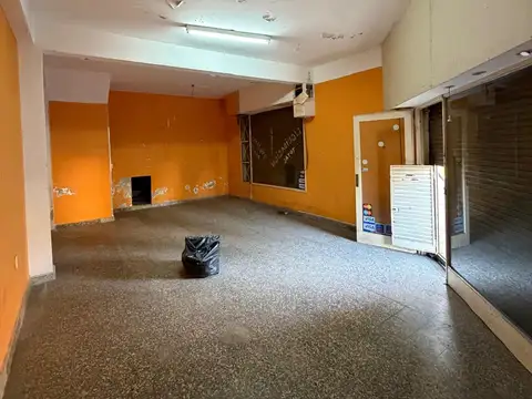 Local en Alquiler en Tablada, USD 300.000