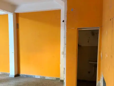 Local en Alquiler – Esquina – La Tablada