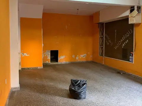 Local en Alquiler – Esquina – La Tablada