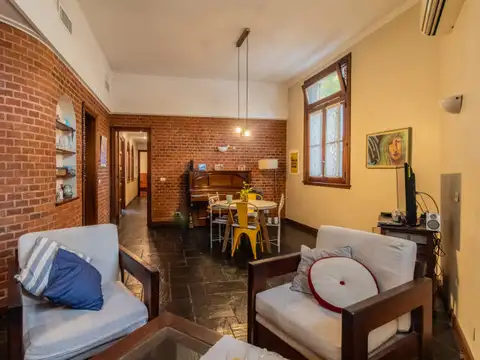 VENTA DE PH DE 4 AMBIENTES AL FRENTE C/PATIO Y ENTRADA INDEPENDIENTE EN VILLA SANTA RITA