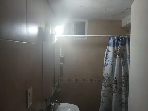 Departamento 6 ambientes con 1 baño