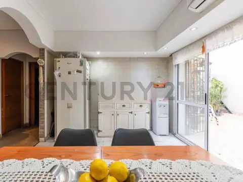 Casa 3 ambientes con 2 baños