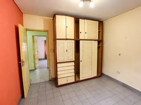 CASA EN VENTA MINISTRO RIVADAVIA CON DEPARTAMENTO