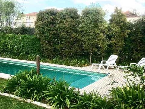 Casa Alquiler temporal barrio cerrado con club house