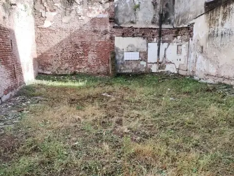 Terreno en Venta en Parque Chacabuco, USD 120.000