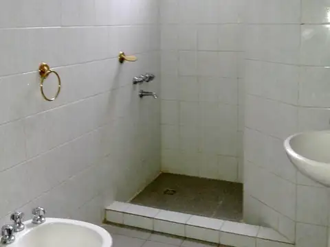 Depto Tipo Casa en Alquiler en Olivos, $ 680.000