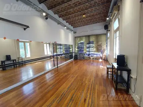 Local en Alquiler en Flores, $ 3.900.000