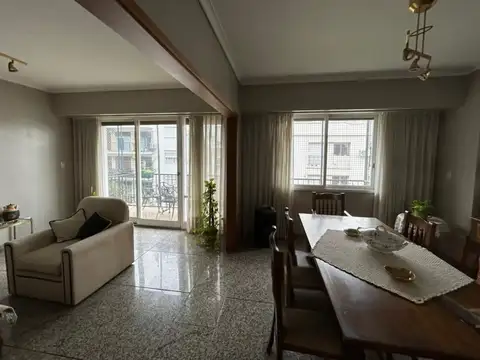 Departamento en Venta de 5 ambientes