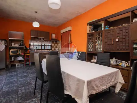 Casa 5 ambientes con 1 baño