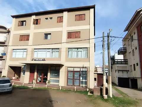 calle 301 100, Piso 1