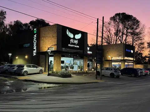 Alquiler local comercial sobre Roberto Caamaño 100