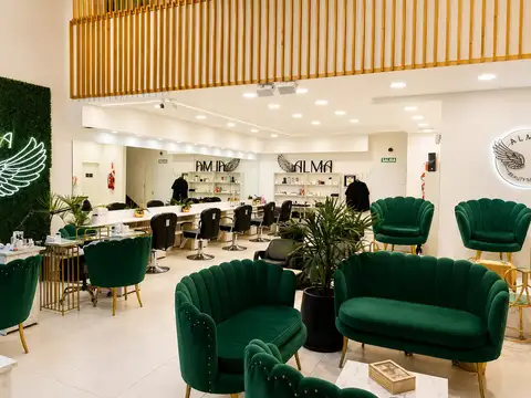 Alquiler local comercial sobre Roberto Caamaño 100