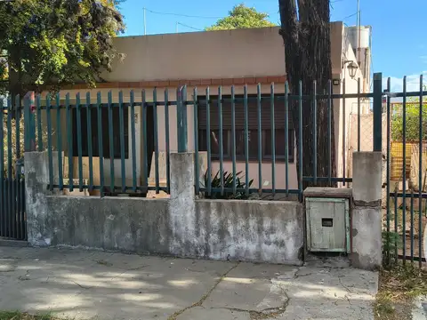 Venta Casa José León Suárez a reciclar 230m2