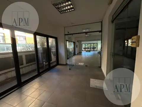 ALQUILER | OFICINA EN MICROCENTRO – ESQUINA COLÓN Y BOLÍVAR