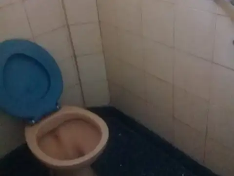 AMPLIO PH MULTIFAMILIAR DE 3 Y 2 AMB. CON AMPLIO TERRENO AL FONDO.-