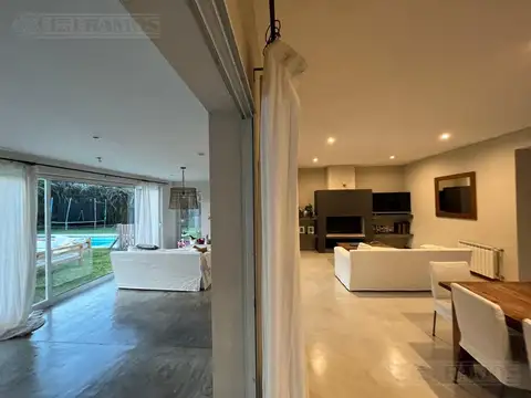 Casa en Alquiler Temporal con 2 cocheras