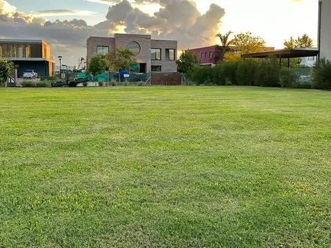 El Canton + Barrio Islas 300
