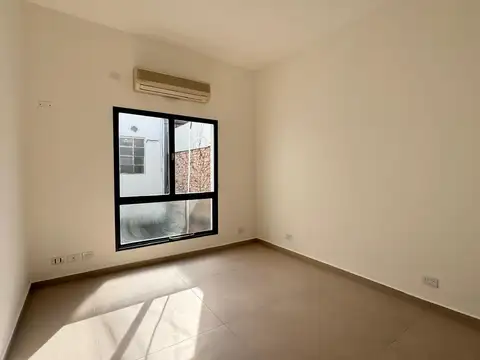 Oficina en Alquiler al Noreste