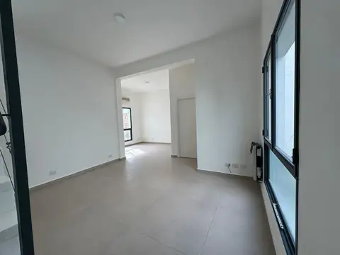 Oficina 3 ambientes con 2 baños