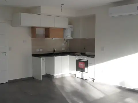 Cerreti 1000, Piso 1