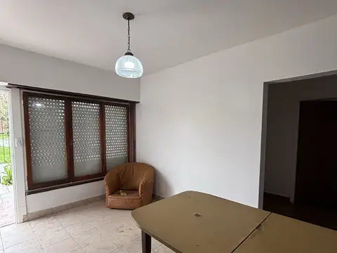 Casa 3 ambientes con 2 baños
