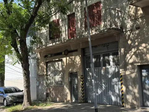 Depósito en Villa Maipu San Martin Industrial Dominante