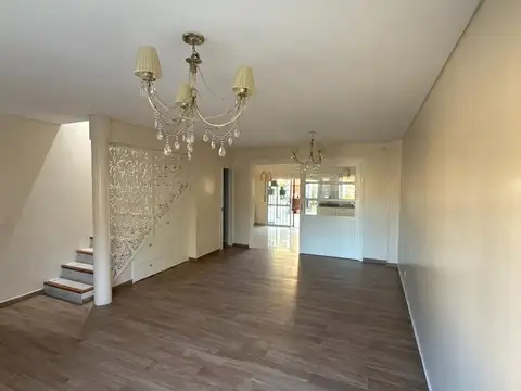 Casa en Venta en Temperley, USD 160.000