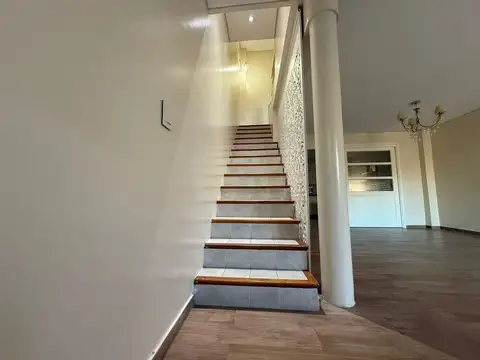 CASA EN VENTA TEMPERLEY 4 AMBIENTES APTA CREDITO