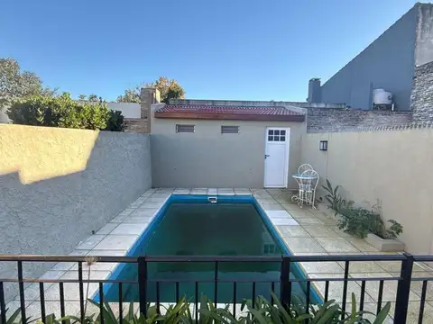 Casa 4 ambientes con 1 baño