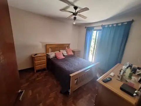 Casa 4 Dormitorios  Pileta en Barrio San Salvador