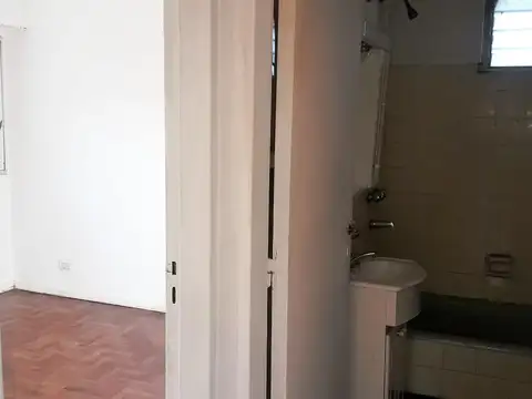 Departamento en Alquiler en Pompeya, $ 400.000