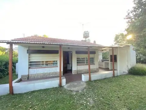Casa 3 ambientes con 1 baño