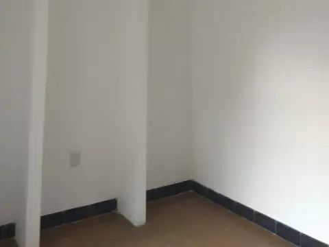 Oficina 3 ambientes con 1 baño