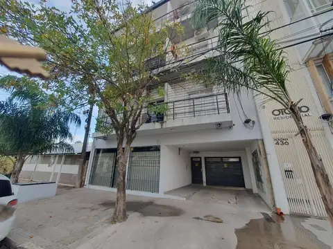 DEPARTAMENTO DE UN DORMITORIO CON COCHERA