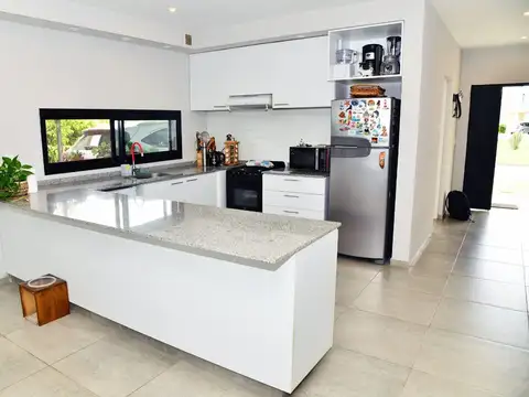 Casa en Venta en Haras Santa Maria, USD 199.000