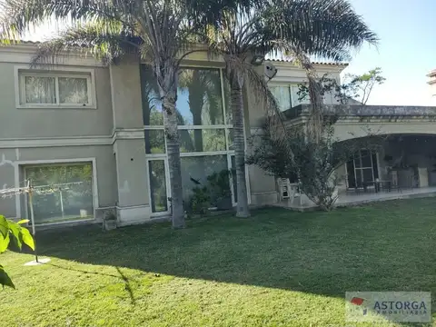 Lindisima casa en San Carlos C.C.