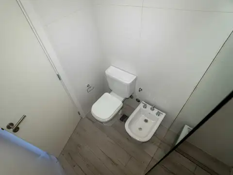 CASA EN VENTA EN COMPLEJO CERRADO "BRUK"