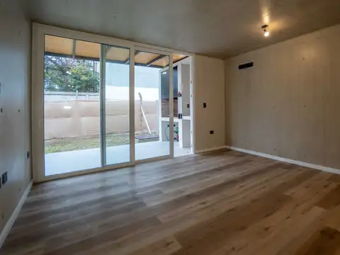 CASA EN VENTA EN COMPLEJO CERRADO "BRUK"