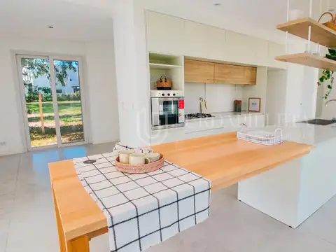 Casa en  venta en Azzurra a estrenar