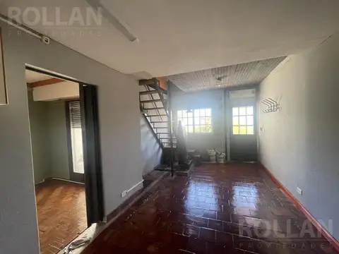 Depto Tipo Casa en Alquiler de 4 ambientes