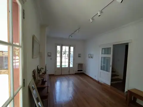 Casa 4 Dormitorios, Estudio y Amplio Parque en Martinez