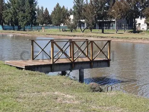 ALQUILER CASA 5AMB CON ESCRITORIO EN PRINCIPADO DE SAN VICENTE CON SALIDA AL LAGUNA Y MUELLE