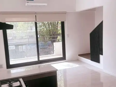 Depto Tipo Casa en Alquiler de 3 ambientes