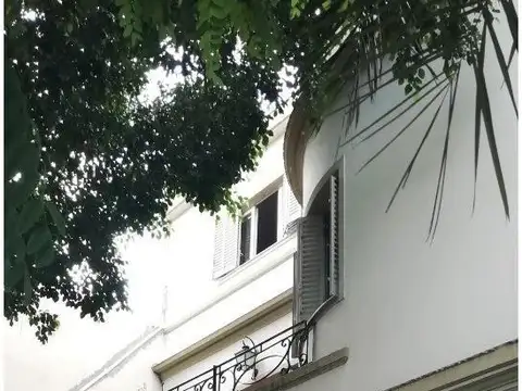 Casa 6 ambientes con 4 baños