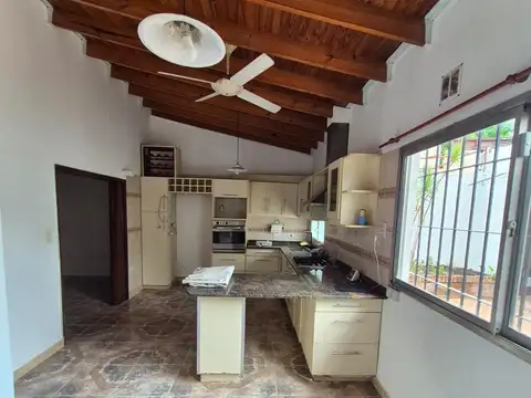 Casa en Alquiler en Bella Vista, $ 1.400.000