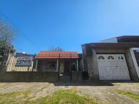 Casa 3 amb. sobre amplio lote