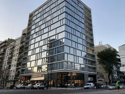 Edificio LIBERTADOR 6000 - Apisada de 85m2 con Balcon y Cochera en Piso Alto
