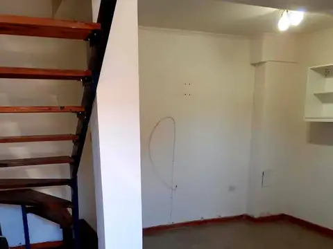 Depto Tipo Casa en Alquiler de 2 ambientes