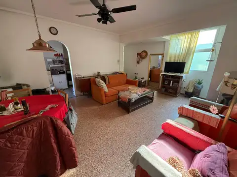 Depto Tipo Casa 3 ambientes con 2 baños