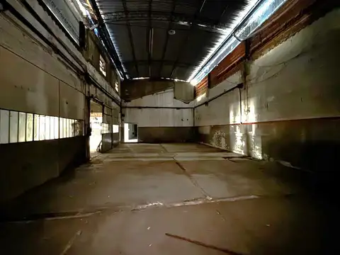 Galpon en Alquiler 53  mts Fondo